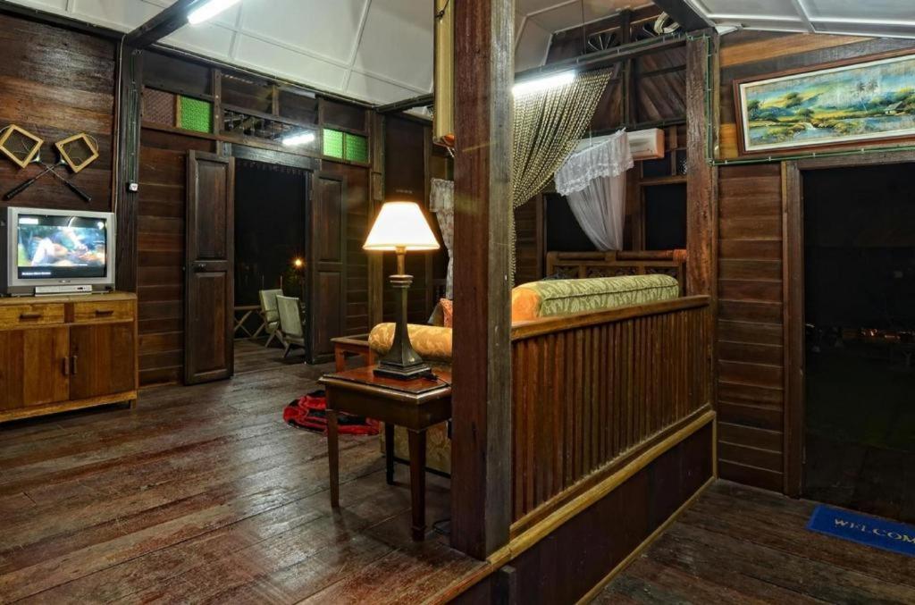 Oyo Home 90745 Desa Balqis Beach Resort Malacca Eksteriør billede